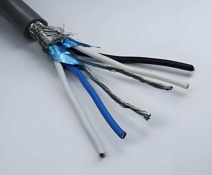 選擇合適的通訊電纜需要考慮以下幾個因素.jpg 選擇合適的通訊電纜需要考慮以下幾個因素.jpg